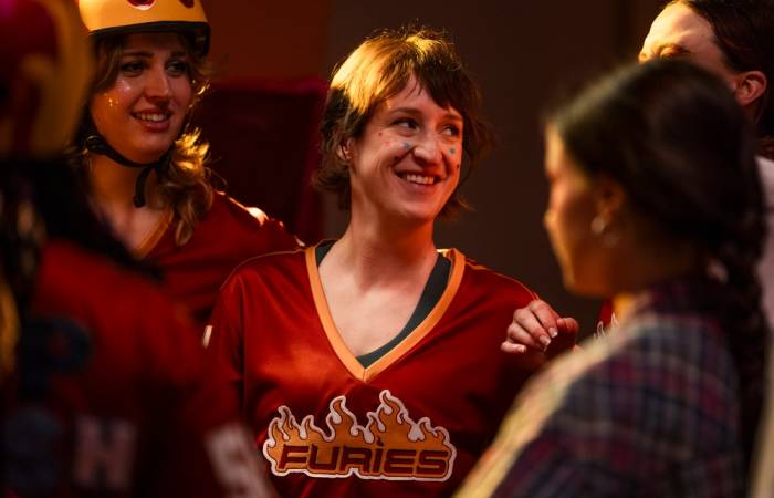 Le plus grand événement CINÉ-TRICOT à travers la province pour le film LES FURIES, À L’AFFICHE LE 28 NOVEMBRE 2025