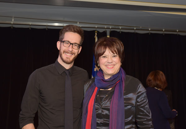 La ministe Hélène David en compagnie de Ian Gailer qui agira comme conseiller spécial pendant la tournée du Québec en 2016